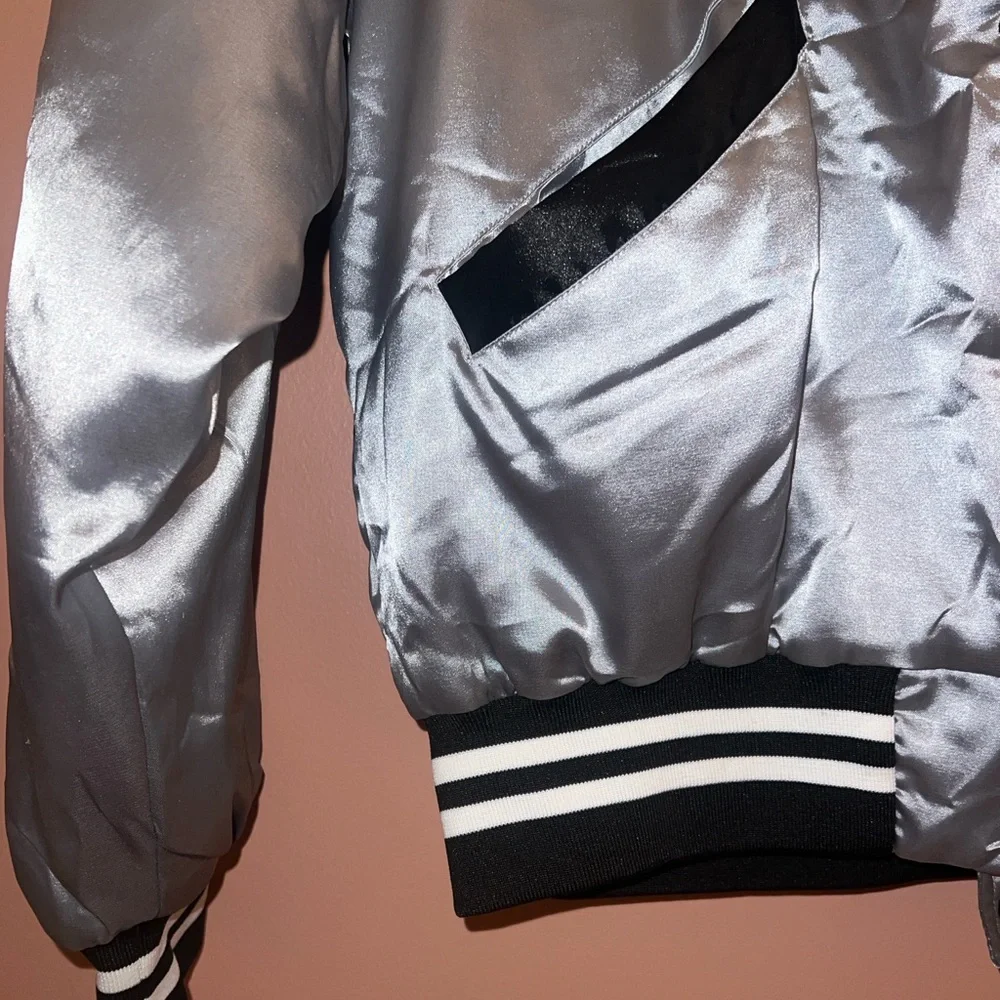 The Laundry Room x Coors Light Retro Silver Satin Bomber Jacket. Unisex. Large. - Picture 7 of 7